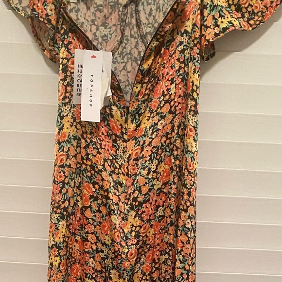 NWT TopShop Floral Maxi Satin Flutter Sleeve Dress- US 6 - Picture 7 of 9